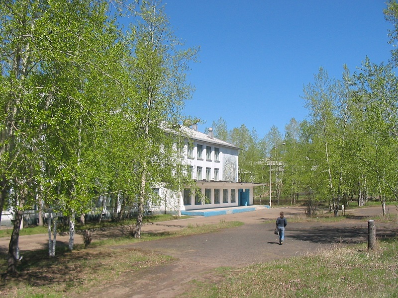 Фотография школы.